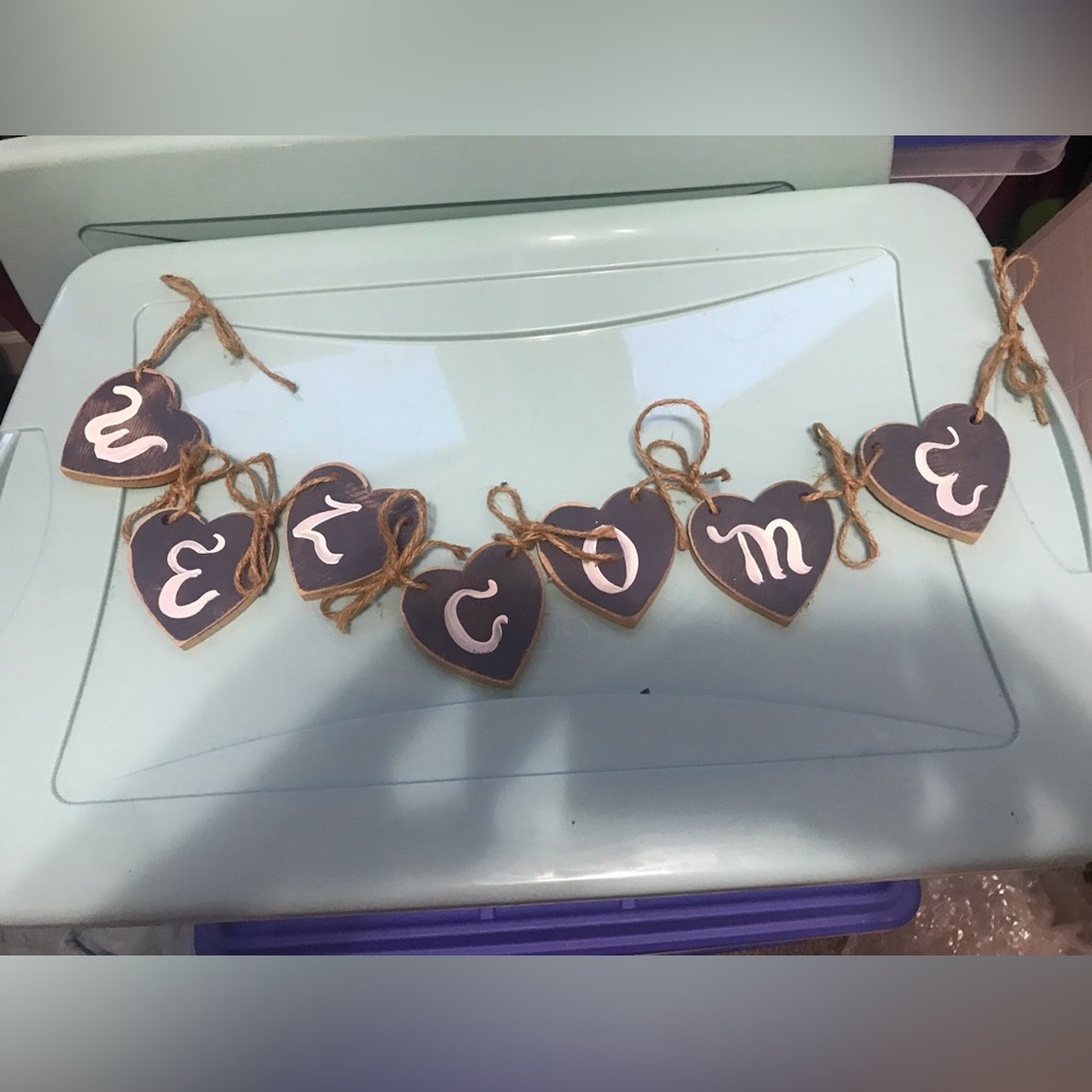 Stringed wooden hearts WELCOME